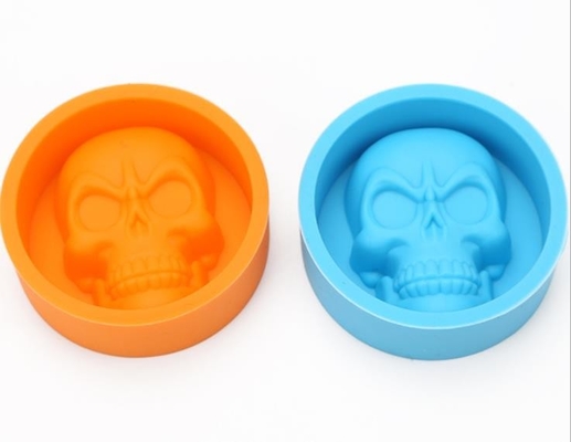 Les mini plateaux de petite taille en vrac de glaçon choisissent des couleurs multi de moule de crâne