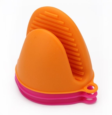 Longs gants ronds de four de silicone avec les gants résistants au feu de four de doigts