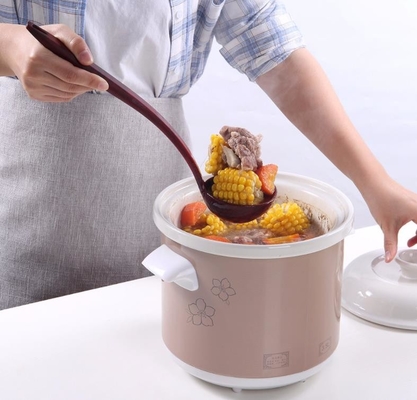 Longs outils de cuisine de cuillère de soupe à silicone de catégorie comestible de poignée de surface en bois de grain