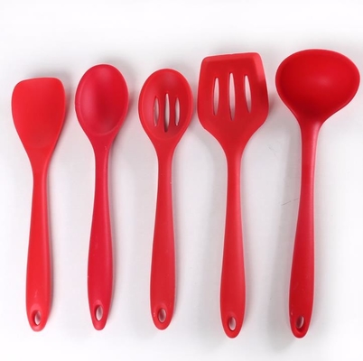 Silicone de couleur rouge de catégorie comestible faisant cuire des trousses d'outils de cuisine 5 styles différents