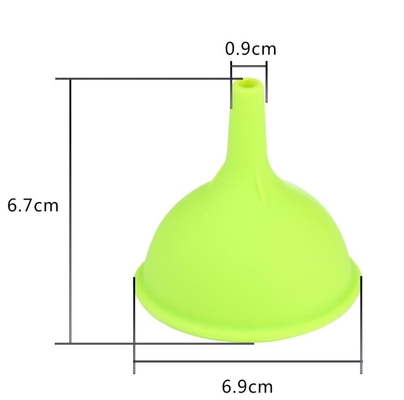 Mini outils standard de cuisine d'entonnoir d'huile de silicone de catégorie comestible d'entonnoir de taille