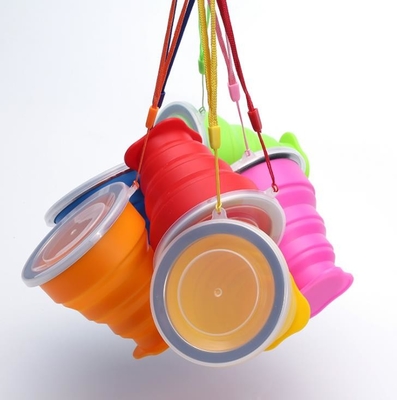 Tasse pliable de déplacement pliante d'utilisation de silicone portatif de catégorie comestible