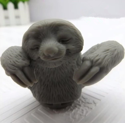 La paresse animale a formé l'infuser gris BPA de thé de silicone de catégorie comestible de couleur libre