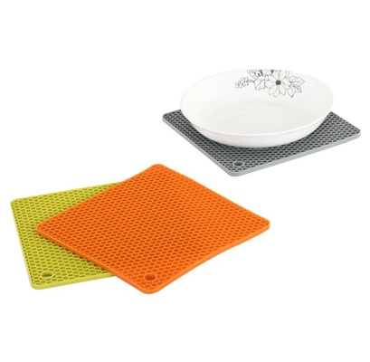 Les petits outils de cuisine de silicone de nid d'abeilles ont plaqué 18.2*18.2*0.6cm pour le bébé