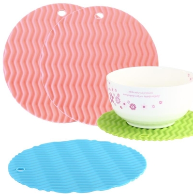 Outils réutilisables de cuisine de silicone, universel de Placemats de table de salle à manger