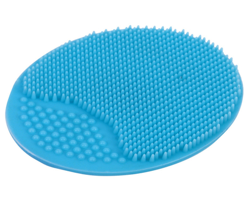 Brosse de nettoyage faciale de silicone ovale mou superbe de FDA pour le corps et le visage