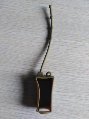 Porte-bouteilles noire de silicone de la couleur 29ML avec la bouteille de pp pour l'aseptisant de main