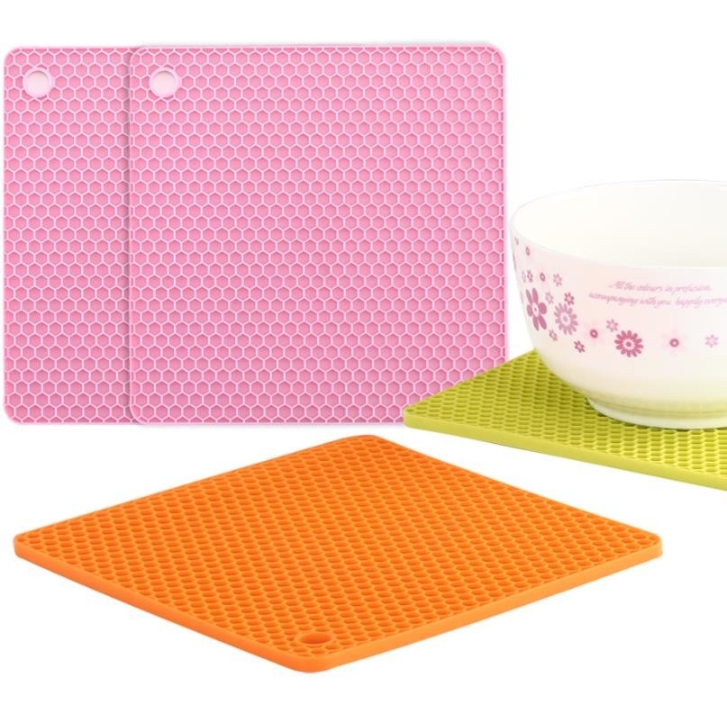 Les petits outils de cuisine de silicone de nid d'abeilles ont plaqué 18.2*18.2*0.6cm pour le bébé